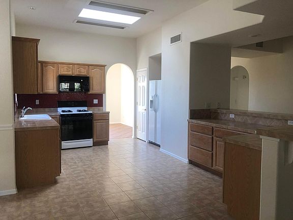 2nd image of 550 Corona Del Campo Loop