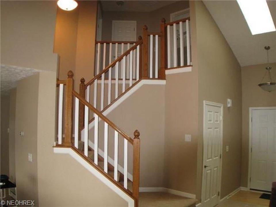 2nd image of 766 Valley View Ct