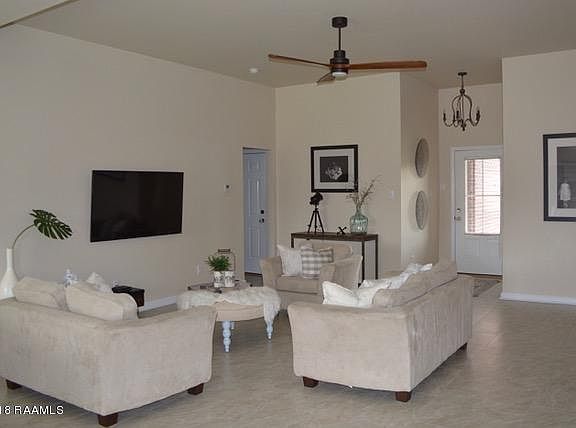 5th image of 112 Sunny Oak Trl