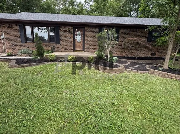 15588 E 136th St, Fishers, IN 46037