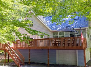 2117 Sheshequin Dr, Pocono Lake, PA