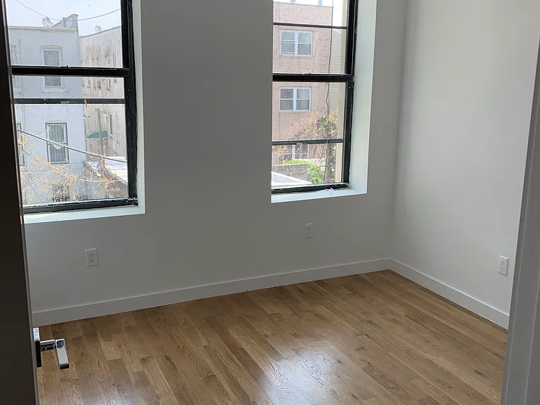 459 Shepherd Ave #2 — Photo 3