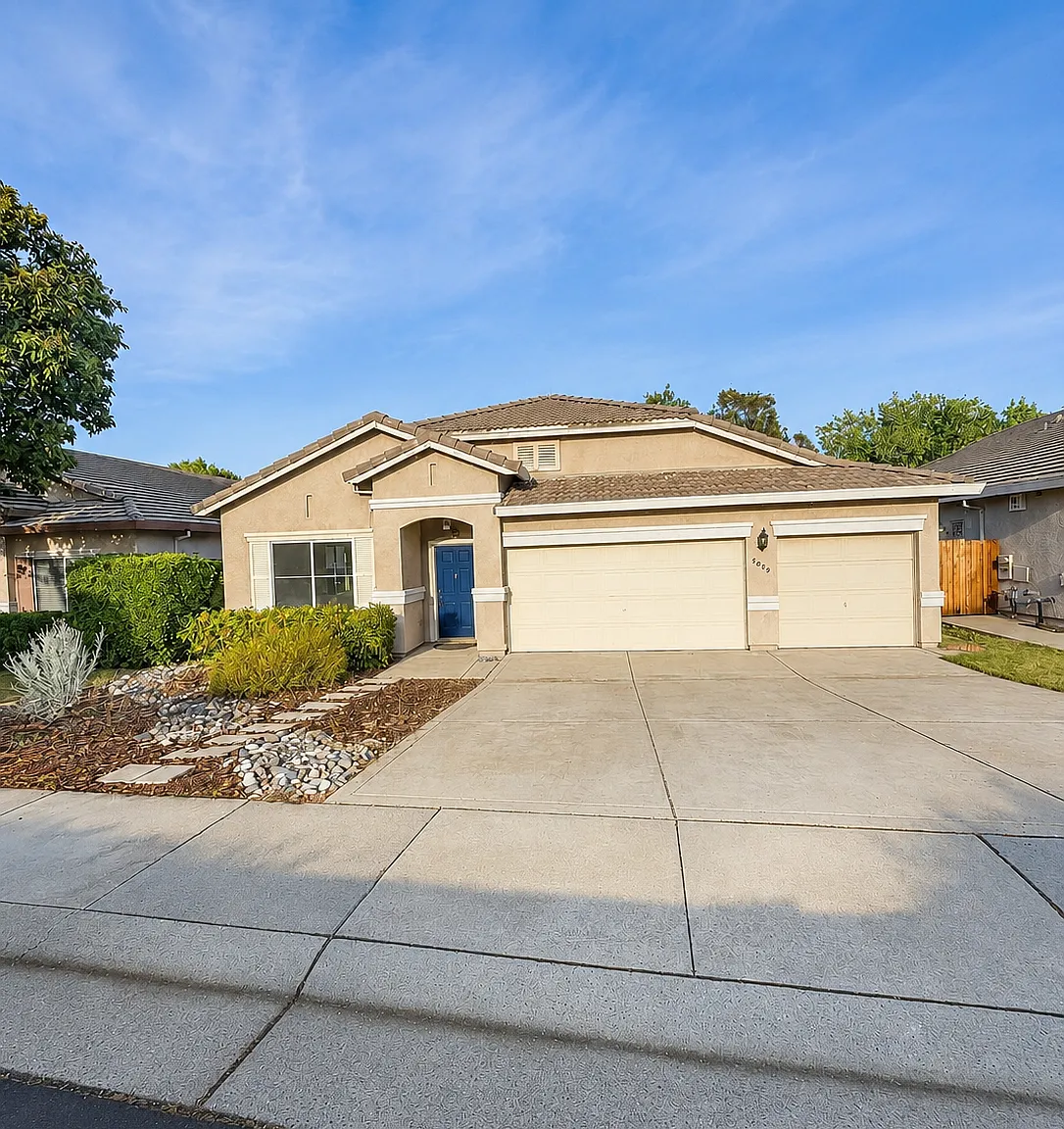 4 bed, 1876 sqft, $3,300 — Photo 2
