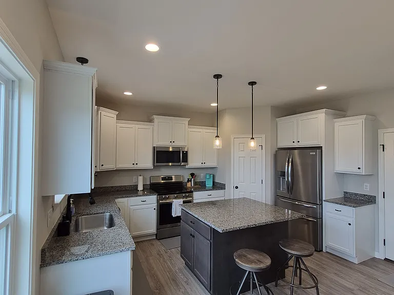 6179 Ballyshannon Dr — Photo 17