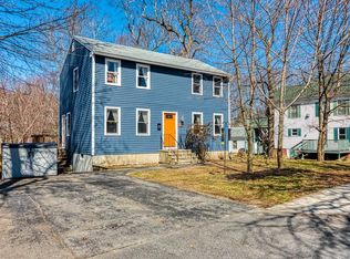 25 Chester St, Amesbury, MA 01913