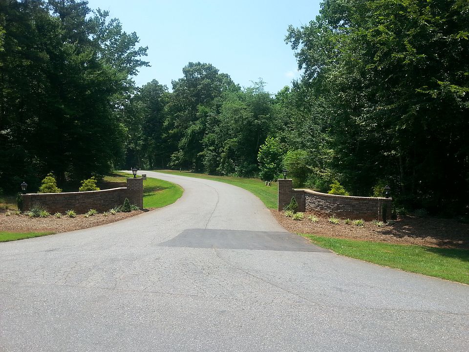 1st image of 107 Draper Lane