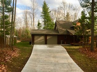W6785 Aspen Ln, Crivitz, WI 54114