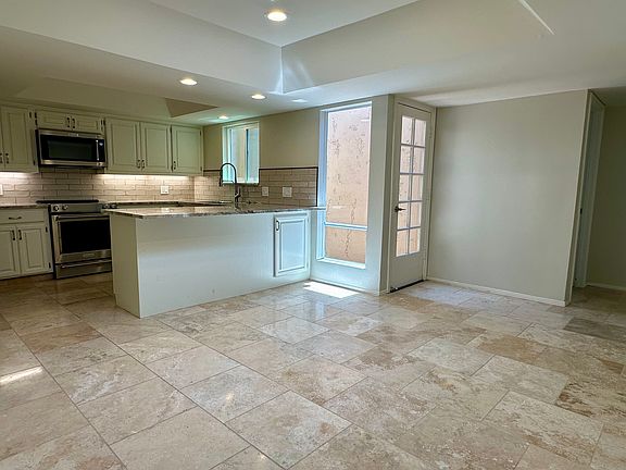 3rd image of 7915 E Vista Dr
