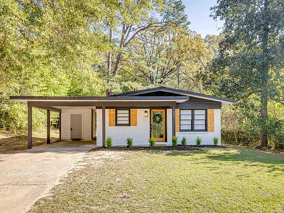 3rd image of 240 Duncan Cir