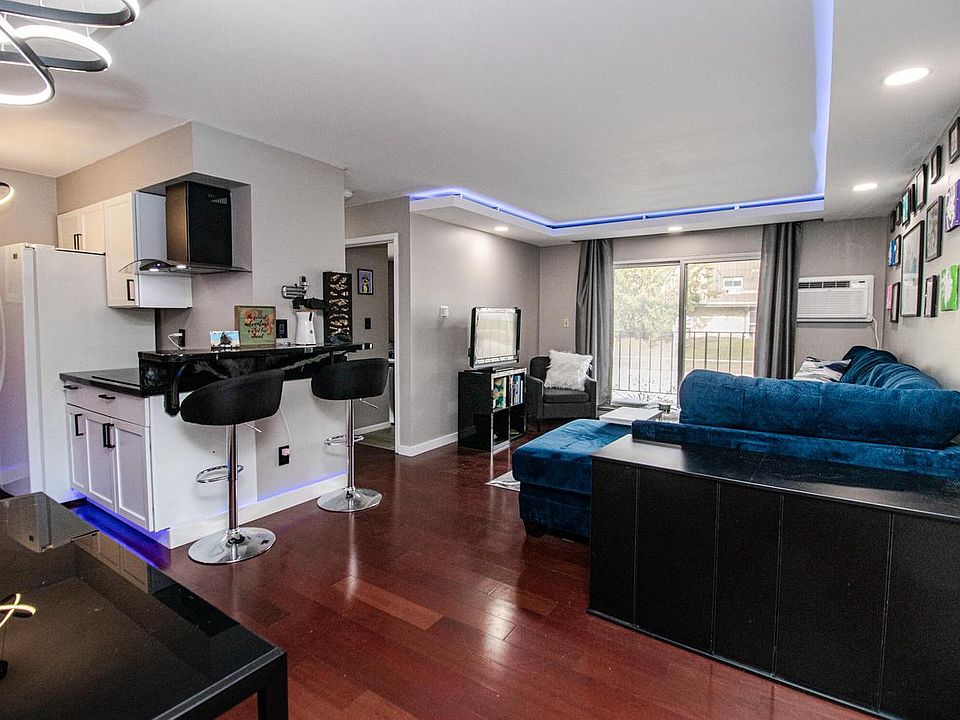 1st image of 141 West North STREET #9