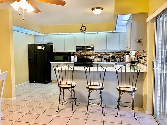 5th image of 8117 SW 24th St #27D