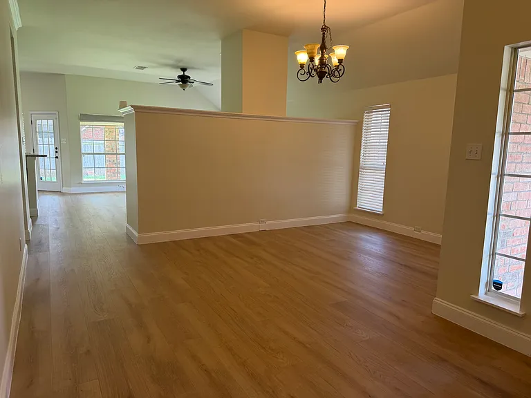 10229 Andora Dr — Photo 3