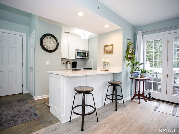 5th image of 2024 Old Pond Lane #2024