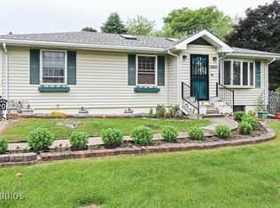 5820 Springside Ave, Downers Grove, IL 60516