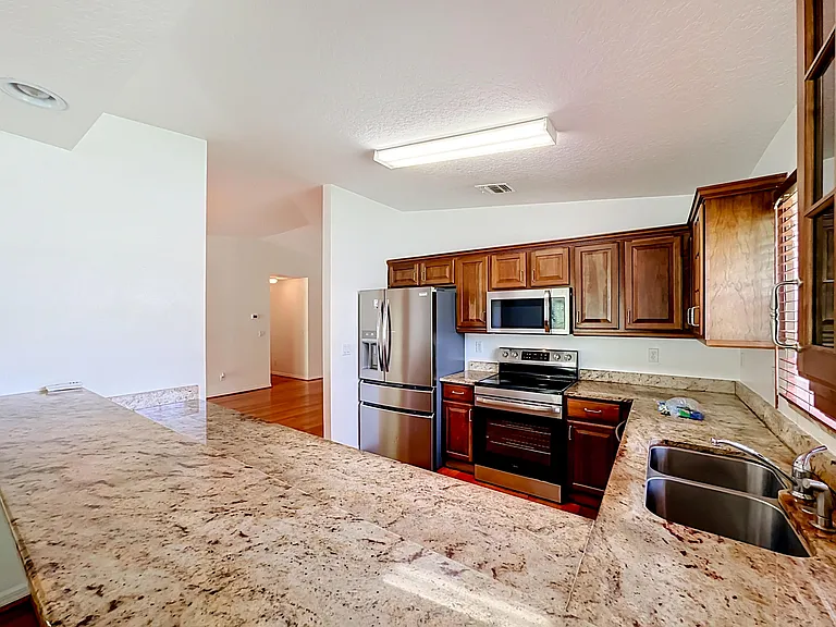 6416 Las Palmas Way — Photo 11