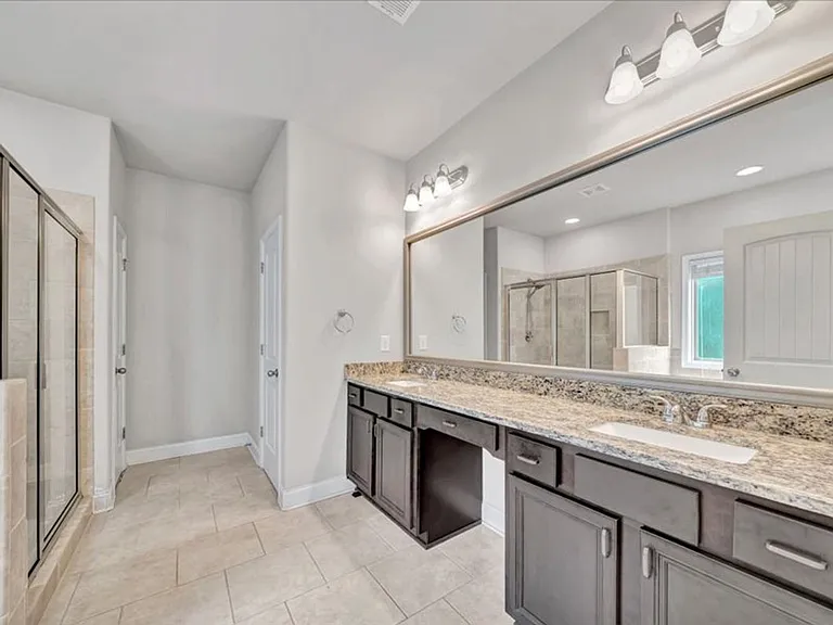 139 Stoney Creek Dr — Photo 29