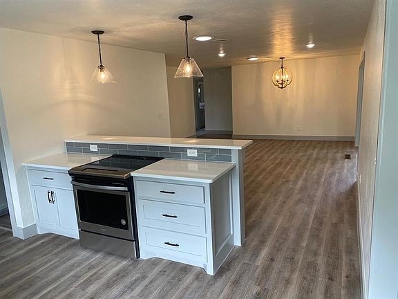 3rd image of 2428 NW 49th St