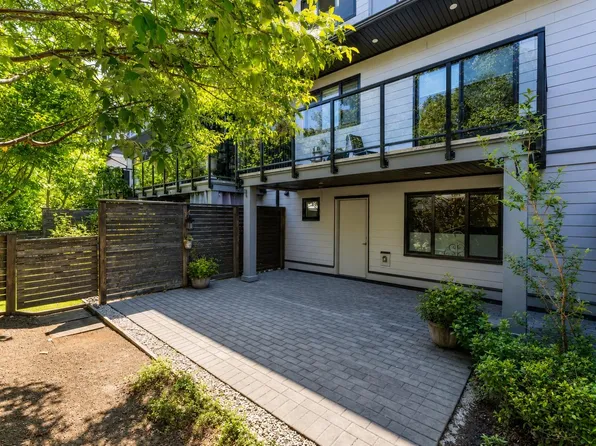 15177 60th Ave #37, Surrey, BC V3S 7B3