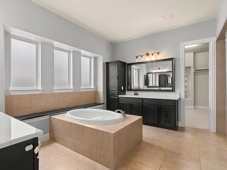 12426 Cumberland Dr — Photo 29