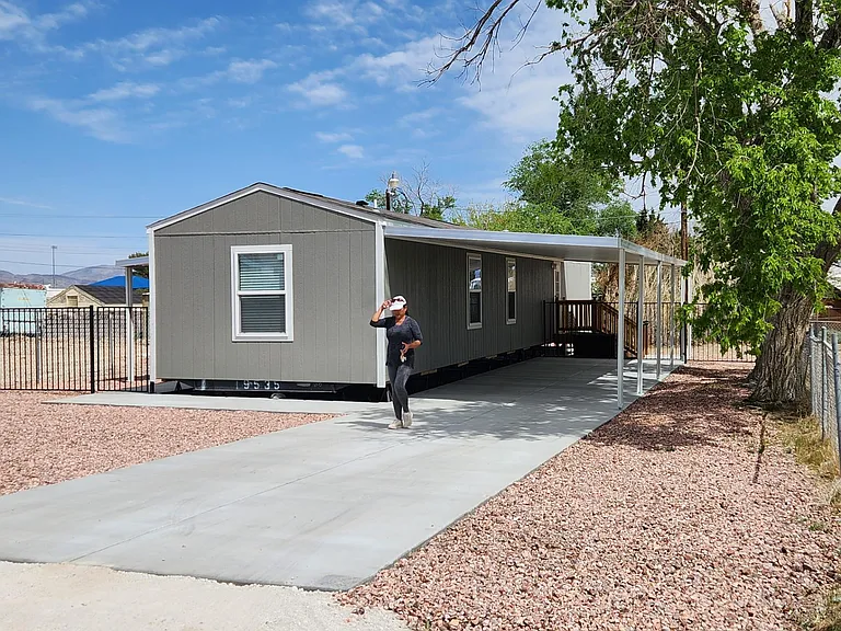 590 Fisher Ln — Photo 3