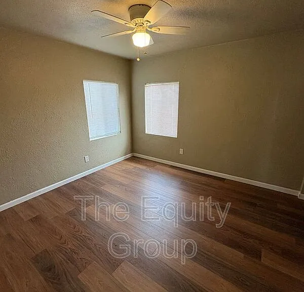 1819 N 10th Ave — Photo 8