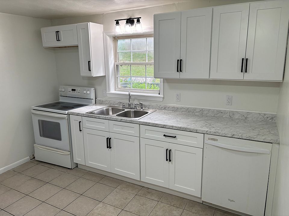 1st image of 2832 Idlewild Blvd NE #2832