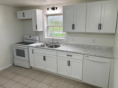 2832 Idlewild Blvd NE #2832 Photo 1