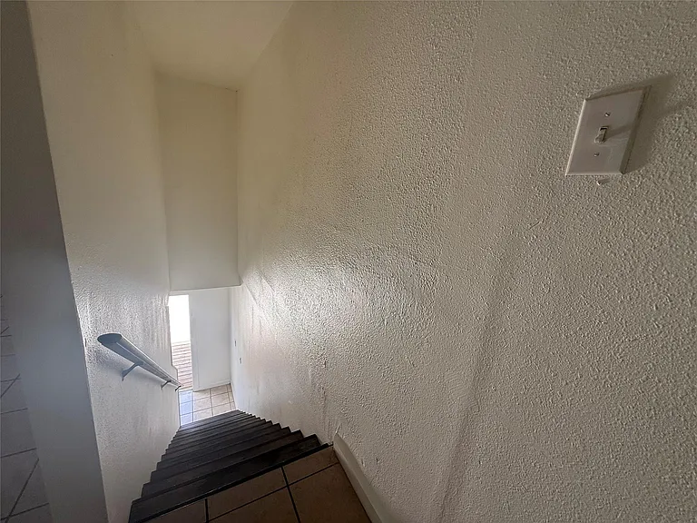 938 Zoe St #1 — Photo 7