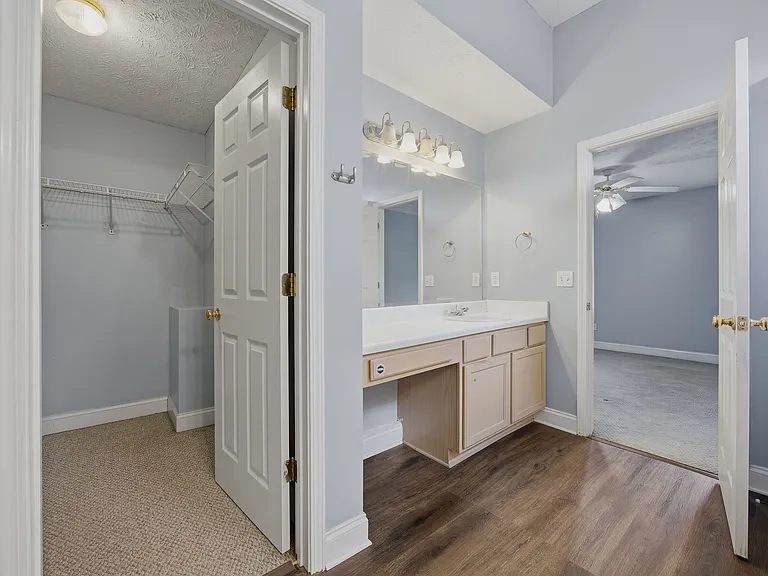 5054 Lancashire Ct — Photo 22