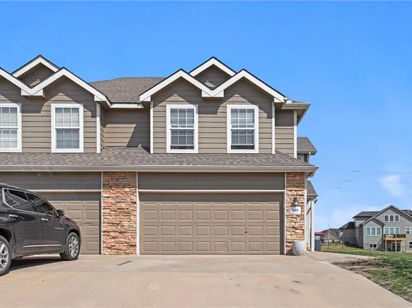 909 169th St, Basehor, KS 66007