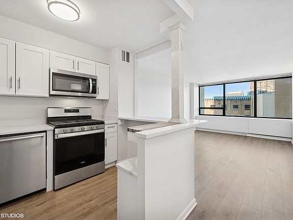 4th image of 2800 N Lake Shore Dr APT 1813