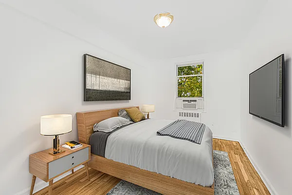 Sold by Re/Max In The City | media 10