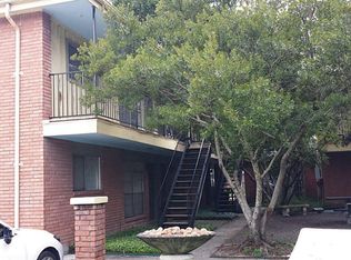 425 E 9th St APT 4, Houston, TX 77007