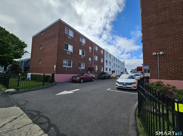 4 Van Zant St APT B12, Norwalk, CT 06855
