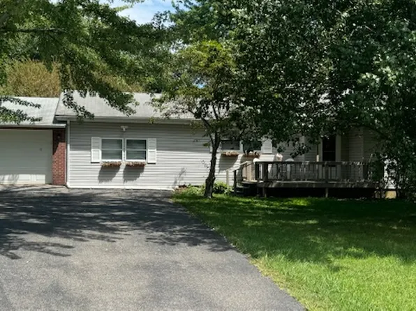 1709 Oak Hill Dr, Murray, KY 42071