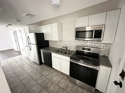 2704-2706 Benton Blvd #1S Photo 1