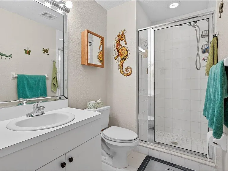 1810 Waterford Dr #6 — Photo 15