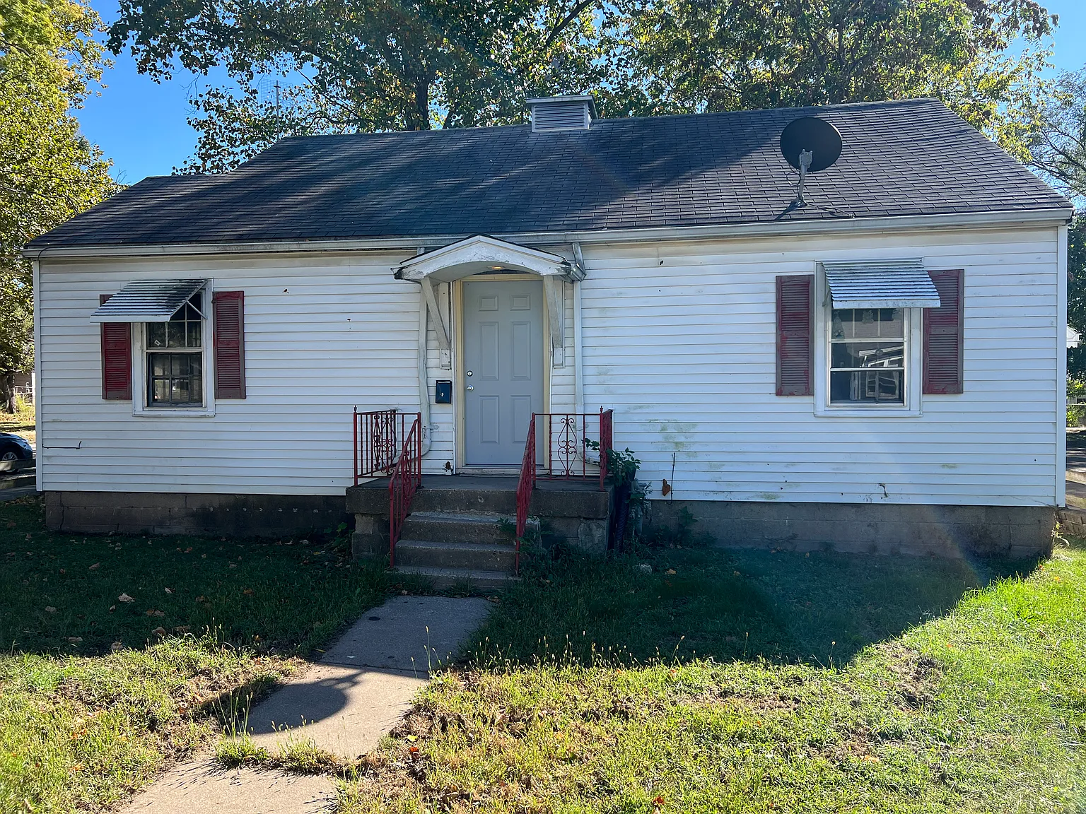 2300 W Marquette St photo 1