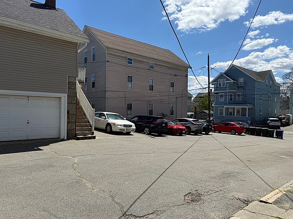 2nd image of 114 Warren St #2W