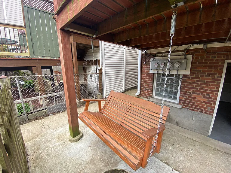 2028 W Melrose St #G — Photo 13