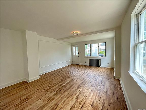 5th image of 19 Miller St