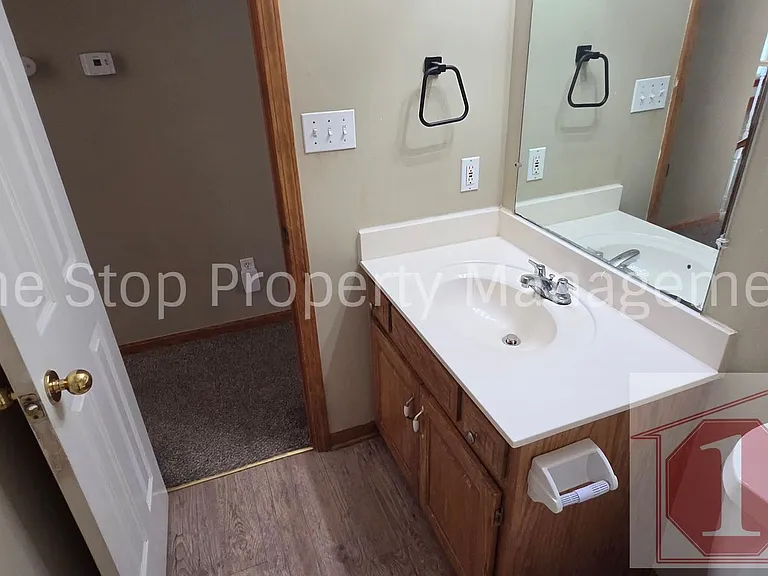 16002 Harold Dr — Photo 27