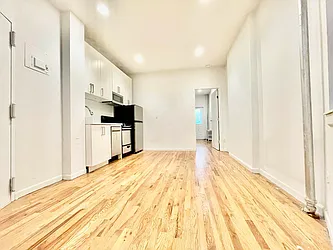 Rented by HOLTON REAL ESTATE INC.