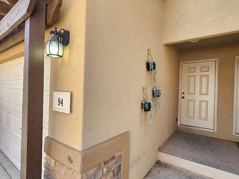 1000 E Bluff View Dr #94 — Photo 2