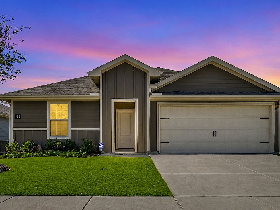 1st image of 402 Branch Canyon Way