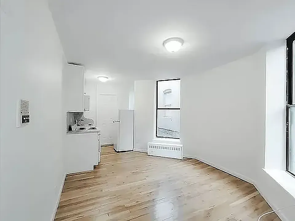 951 Amsterdam Ave #4D