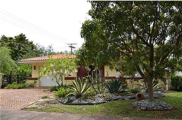 1st image of 304 San Sebastian Ave