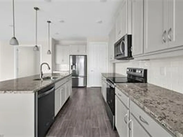 12329 Isabella Dr — Photo 19