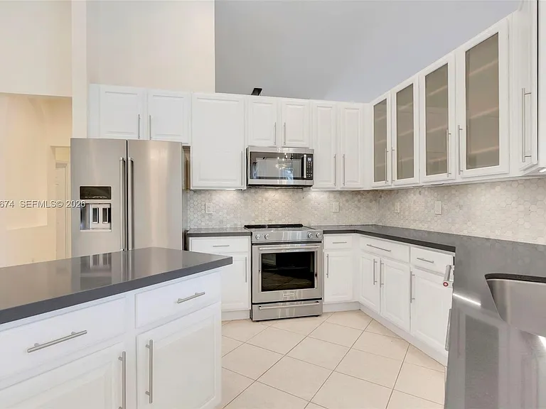13746 NW 21st St — Photo 5