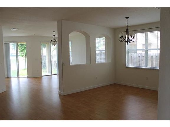 5th image of 7891 NW 113th Pl